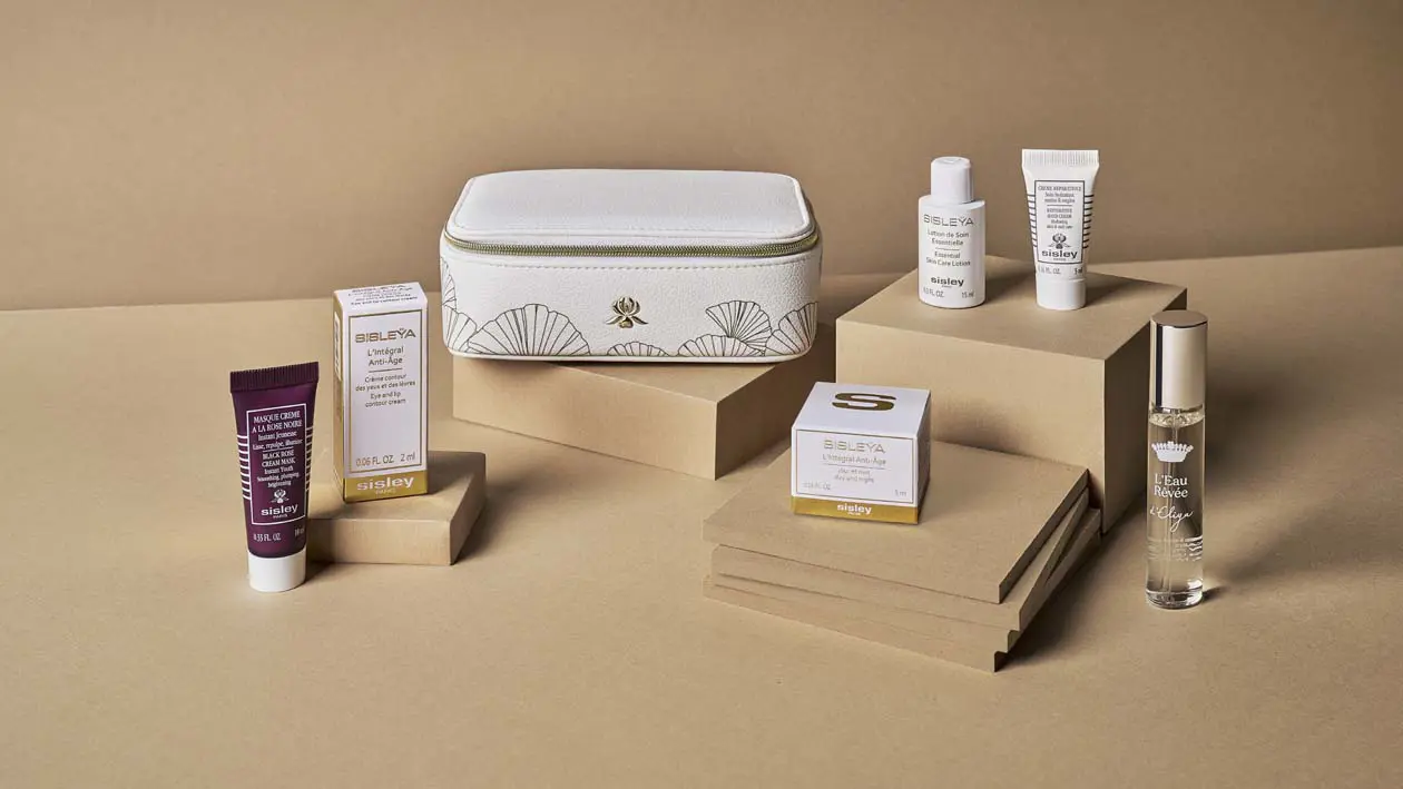 Suites and First Class Women’s SISLEY Amenity Kit