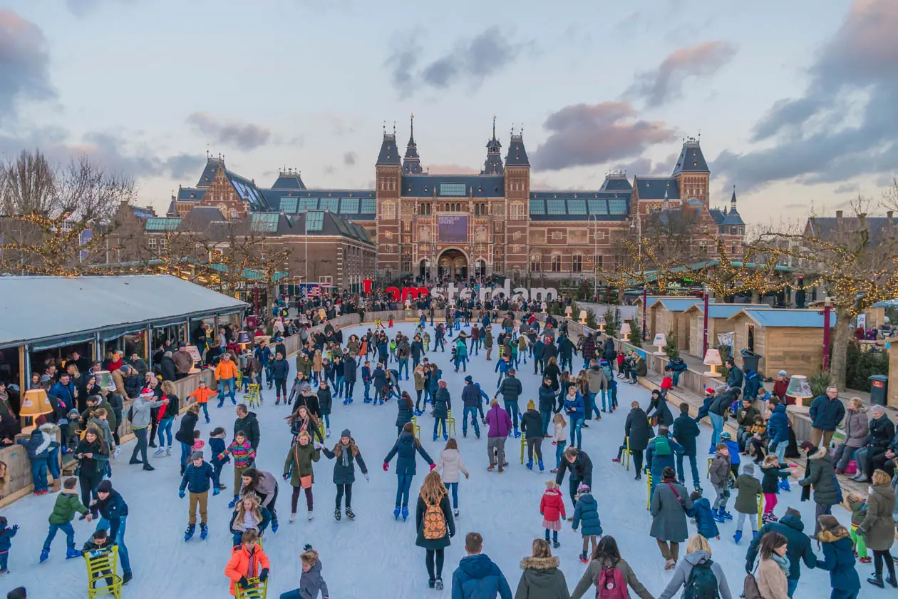 Amsterdam Foto: Copyright © Sisterscom.com / Depositphotos