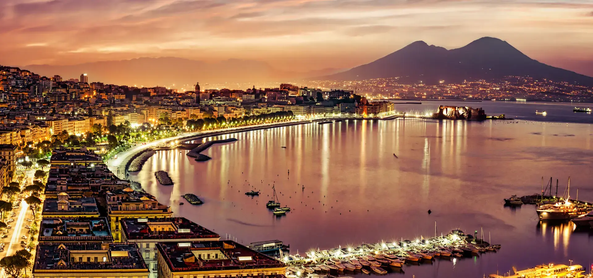 Napoli. Foto: Copyright © Sisterscom.com / Shutterstock