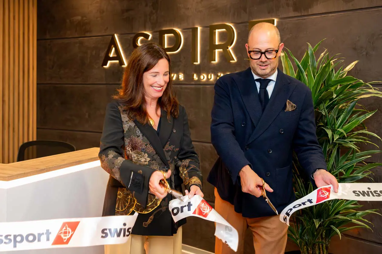 Taglio del nastro all'Aspire Executive Lounge di Venezia © Swissport International AG