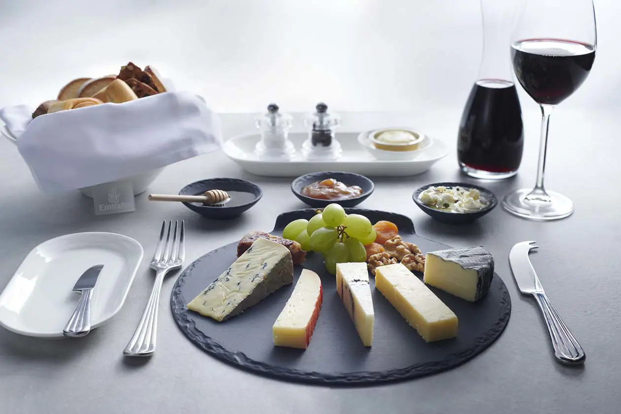Emirates, tagliere di formaggi Copyright © Emirates Airlines / The Emirates Group