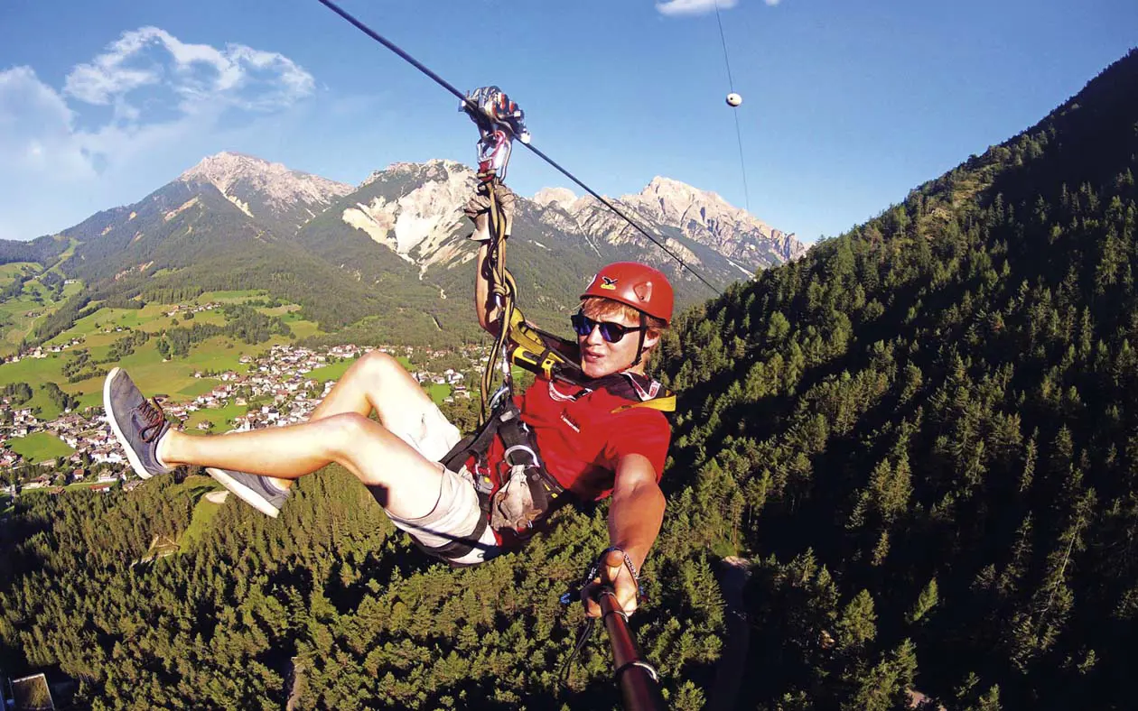 Zipline adrenaline a San Vigilio - Foto: Copyiright © Ufficio Stampa San Vigilio – Dolomites