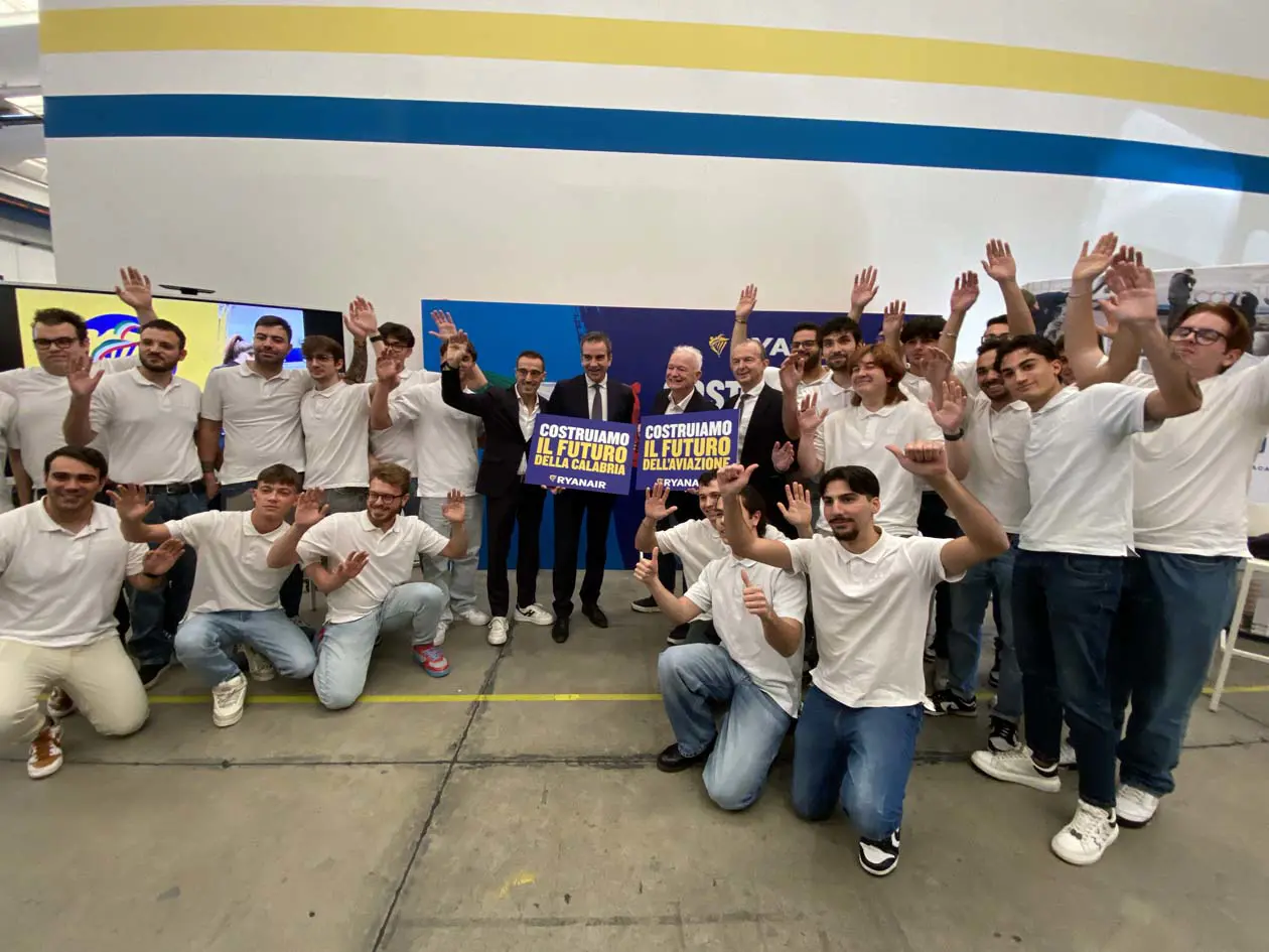 Aircraft Engineering Academy di Azzano San Paolo in provincia di Bergamo Foto: Copyright © Sisterscom.com / Avion Tourism Magazine