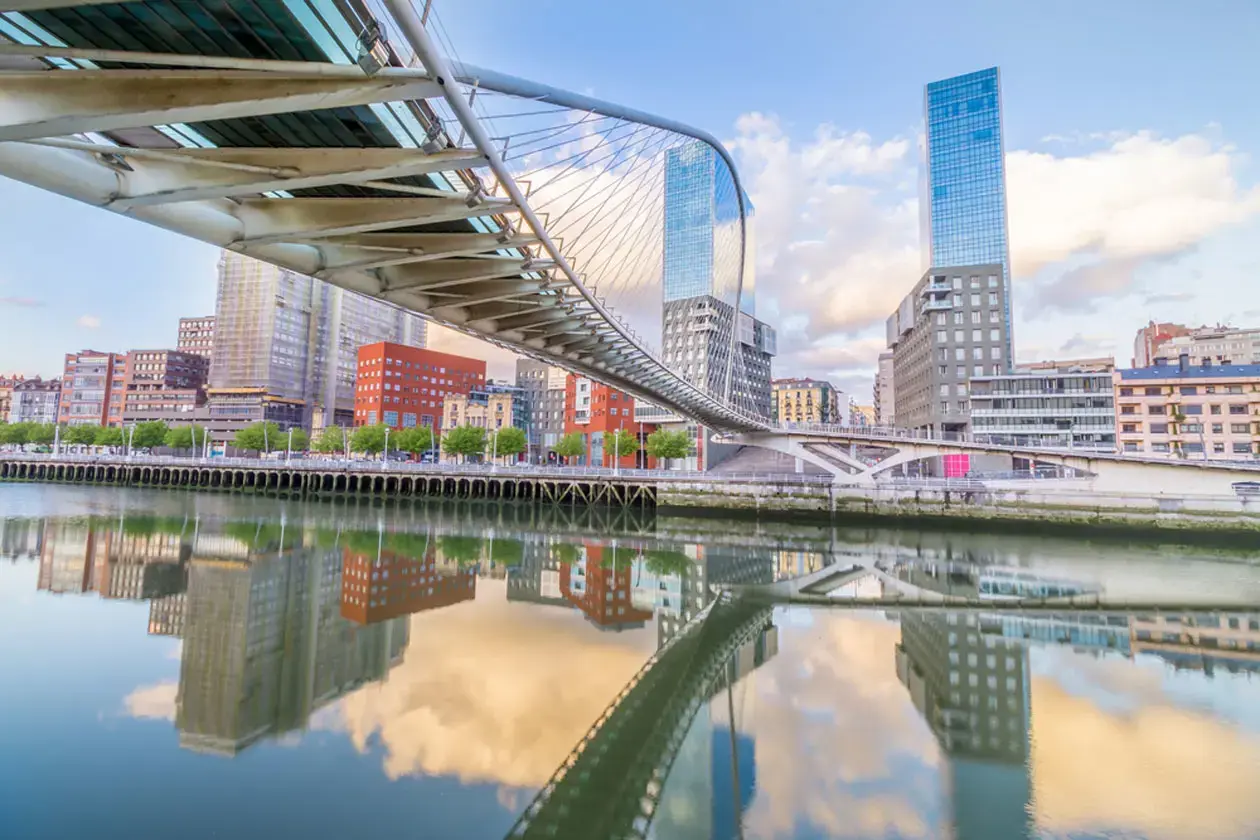 Bilbao.&nbsp;Copyright ©&nbsp;Sisterscom.com /&nbsp;Shutterstock