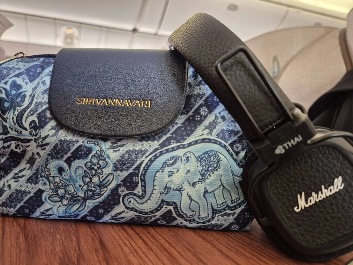 Amenity Kit di Thai Airways con Sirivannavari Copyright © Ufficio stampa Thai Airways