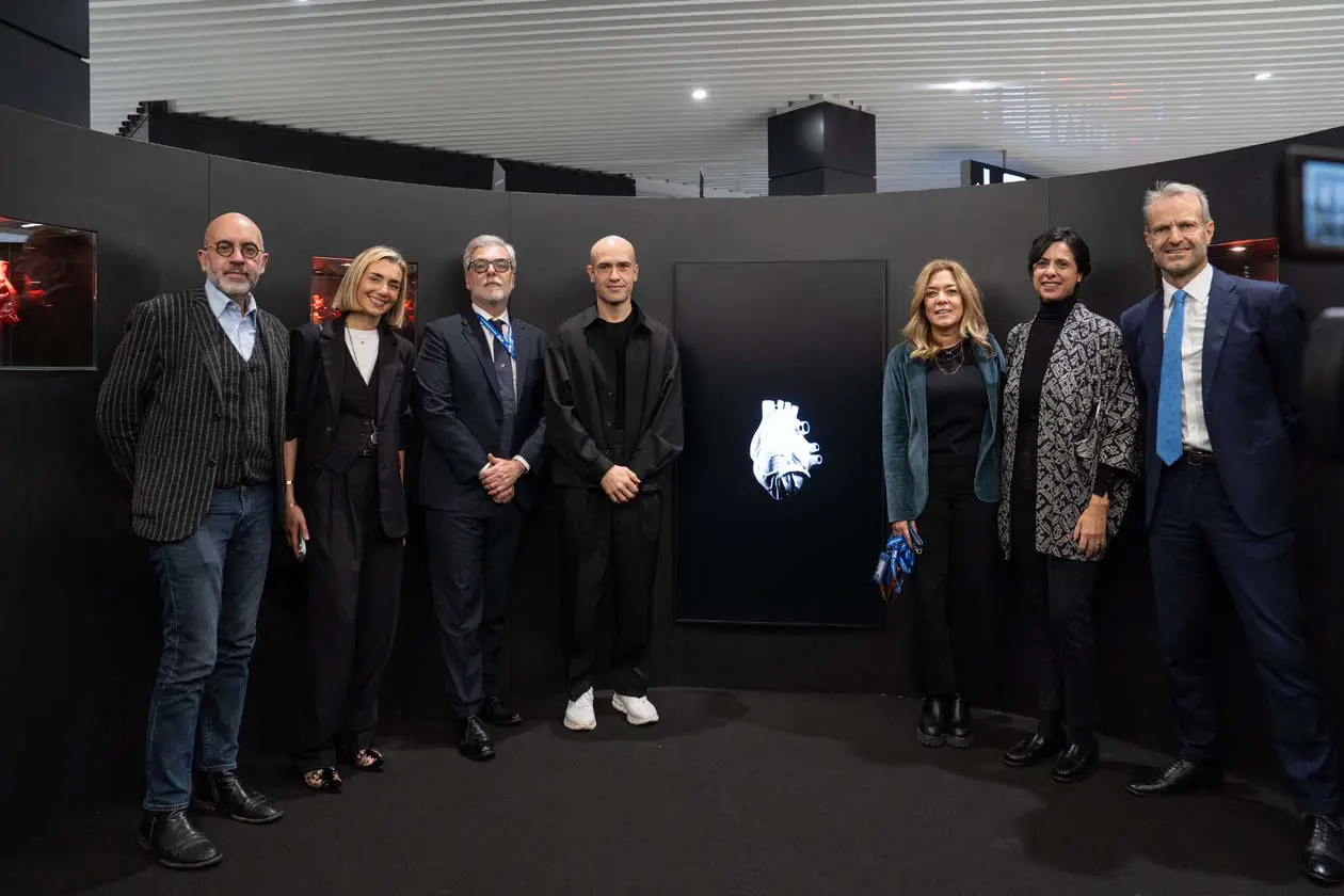 Terminal 1 di Roma Fiumicino, l’opera “Apparato Circolatorio” dell’artista JAGO Copyright © Stampa&nbsp;ADR