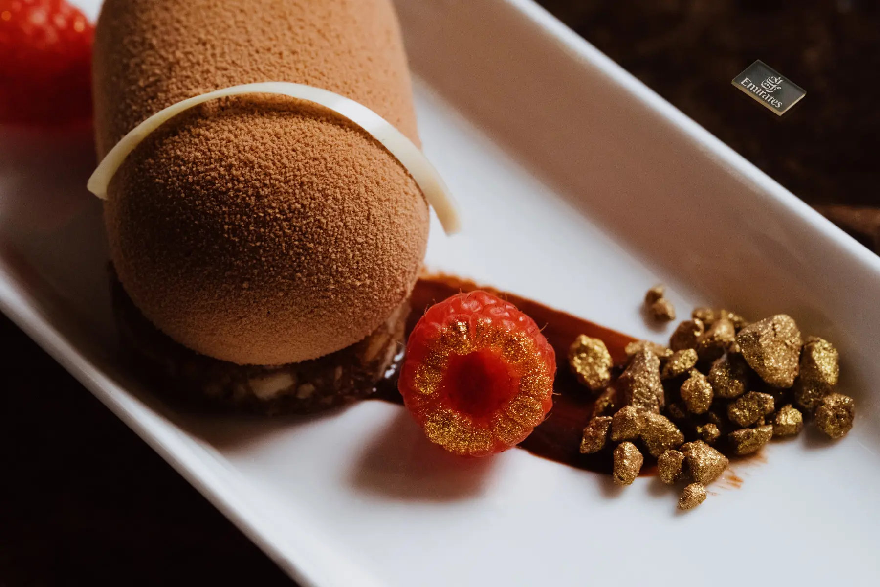 Emirates Business Class chocolate dessert Copyright © Emirates Airlines /&nbsp;The Emirates Group