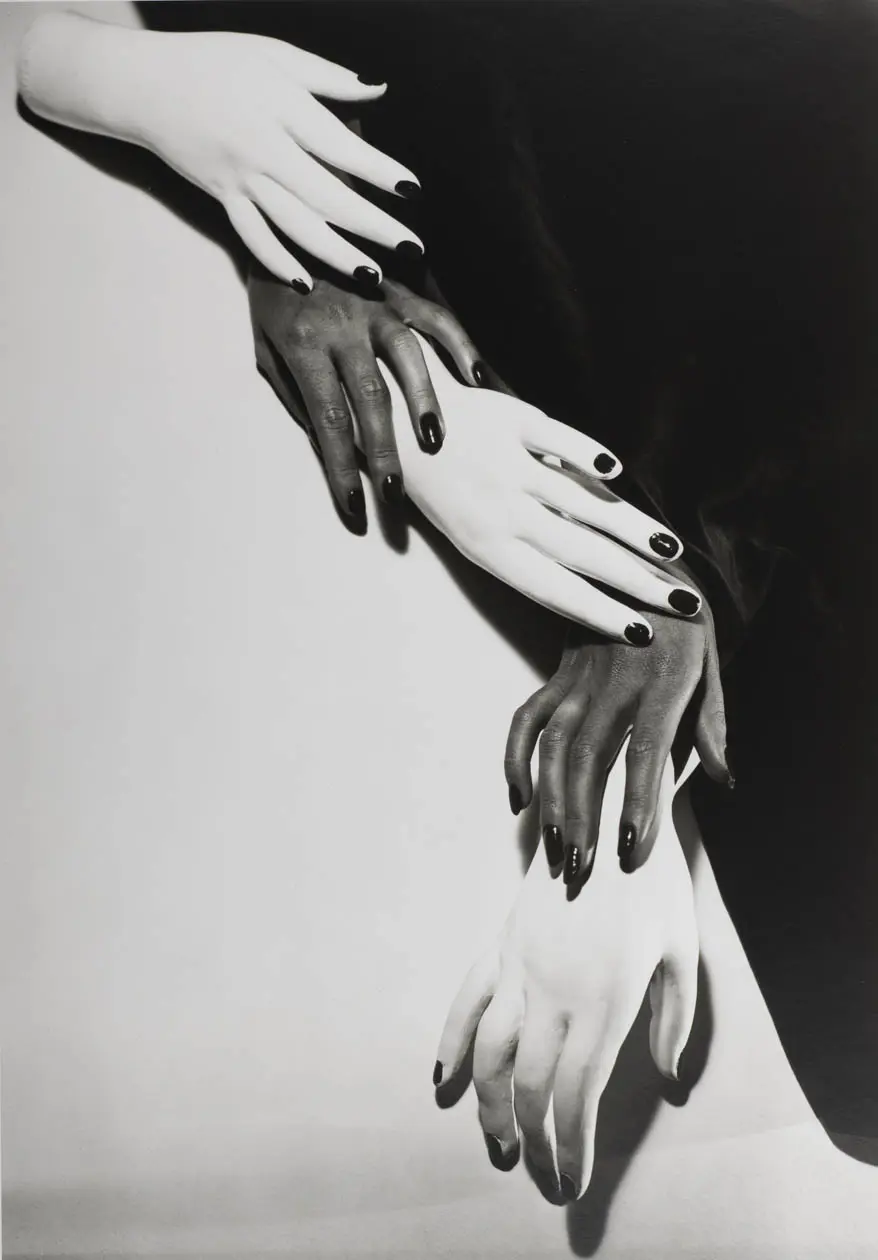 Horst P. Horst. Hands, Hands, Hands,1941 © Horst Estate