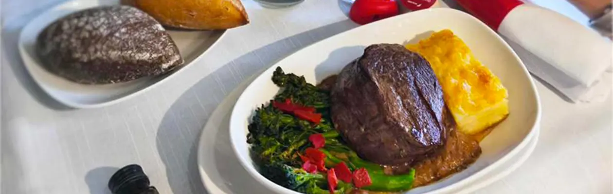 Iberia renews its summer menus