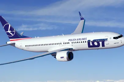 LOT Polish Airlines arrives in Bologna