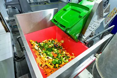 On board with less waste: Emirates catering becomes more sustainable
