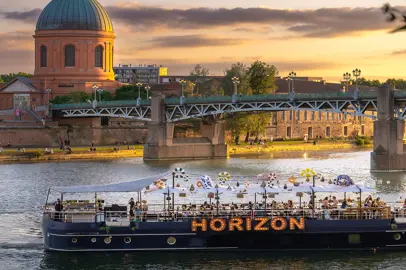 Toulouse at sunset: terraces, banks of the Garonne and cruises on the Rose City