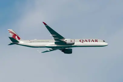Qatar Airways introduces the world's first Boeing 787 with Starlink connection on board