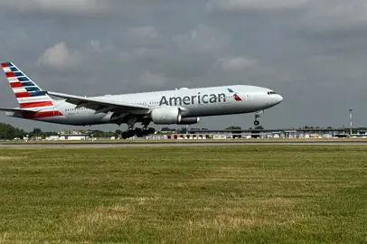 American Airlines takes off from Venice to Dallas