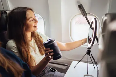 Etiquette on the plane: the 10 behaviors that annoy Italian passengers the most