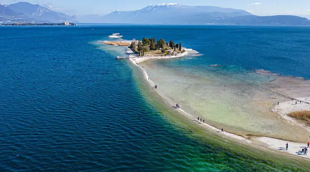 The islands of Lombardy