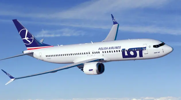 LOT Polish Airlines arrives in Bologna