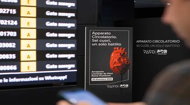 The work "Circulatory System" by Jago at Rome Fiumicino airport