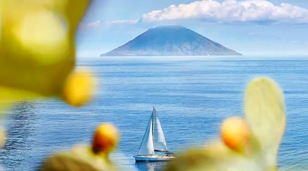 Smaller islands of Sicily: where the Mediterranean becomes adventure, relaxation and discovery