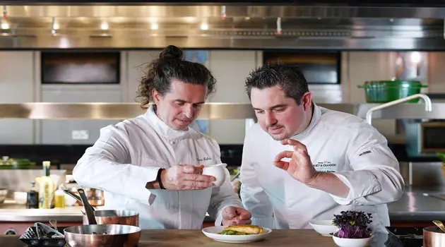 Exclusive dining experience in Emirates Business Class