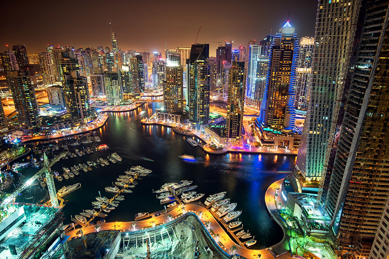 Dubai Marina. Foto: Copyright © sisterscom.com / Depositphotos