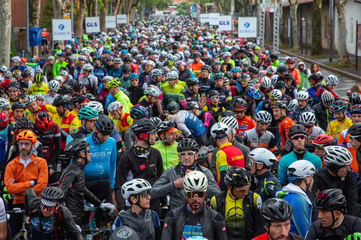 BGY Airport Granfondo. Foto archivio: Copyright © Marco Quaranta - Ufficio Stampa G.M.S. Comitato Organizzatore.