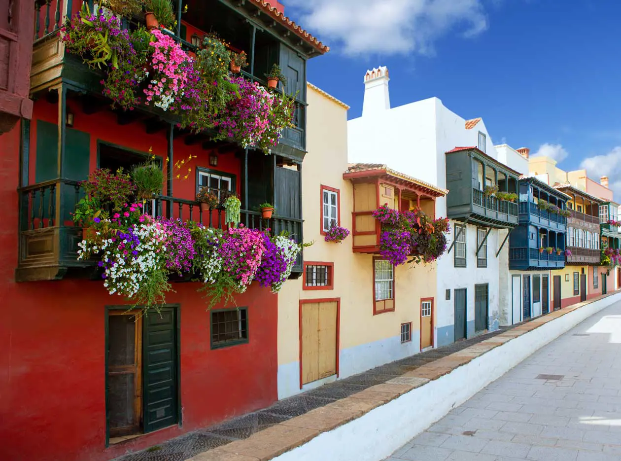 La Palma, Santa Cruz de la Palma, architettura. Foto: Copyright © Sisterscom.com, Depositphotos