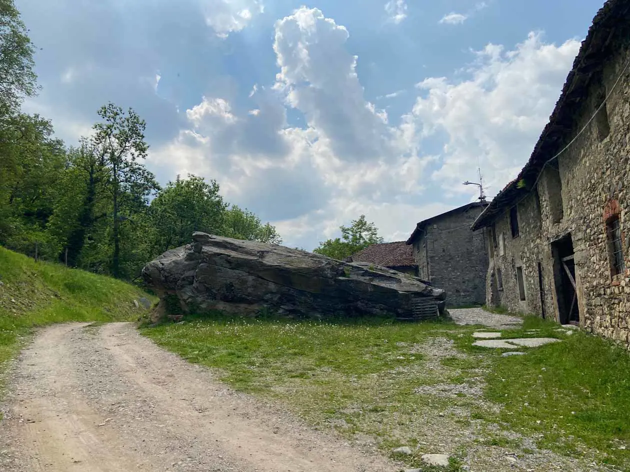 Trekking dall’Alpe di Megna alla Croce di Megna