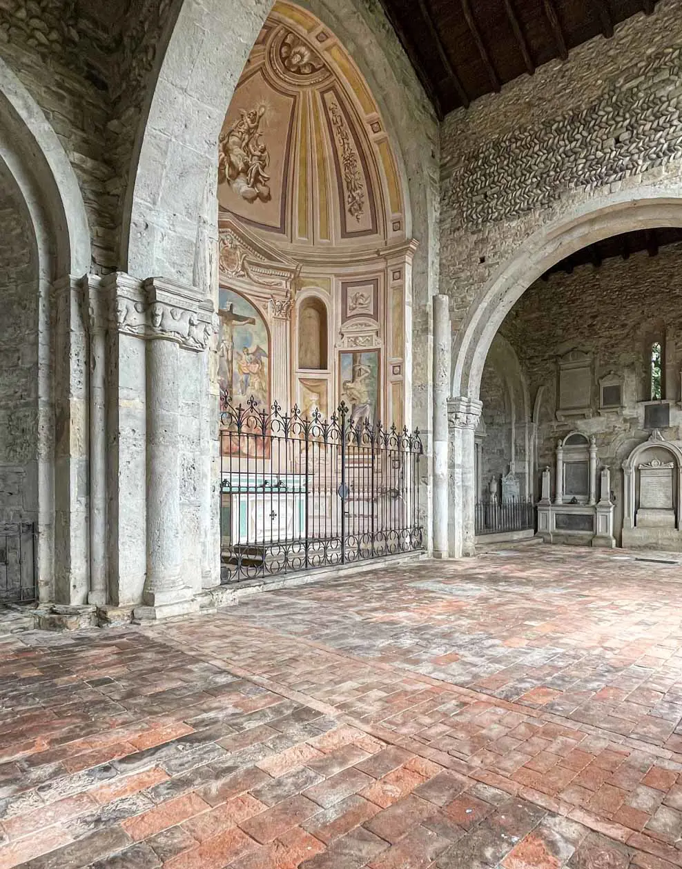 Basilica di Santa Giulia a Bonate Sotto (Bergamo)