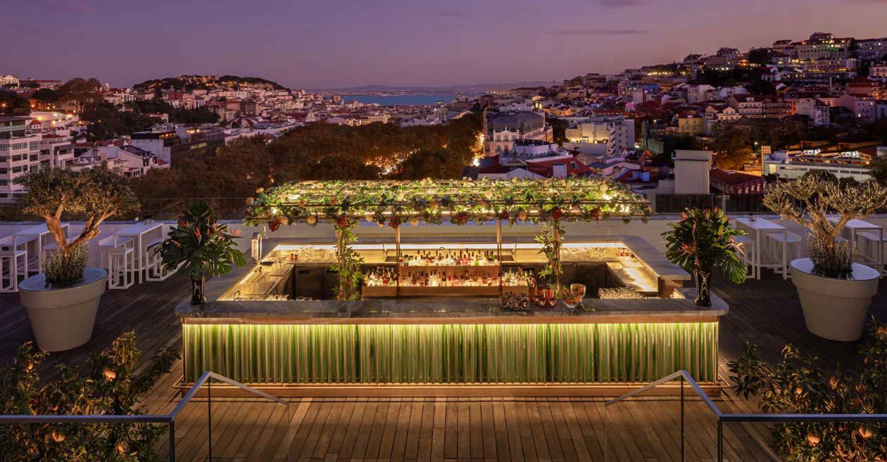 Il Seen Sky Bar al nono piano del Tivoli Avenida Liberdade Hotel. Copyright © Ufficio Stampa Visit Lisboa.
