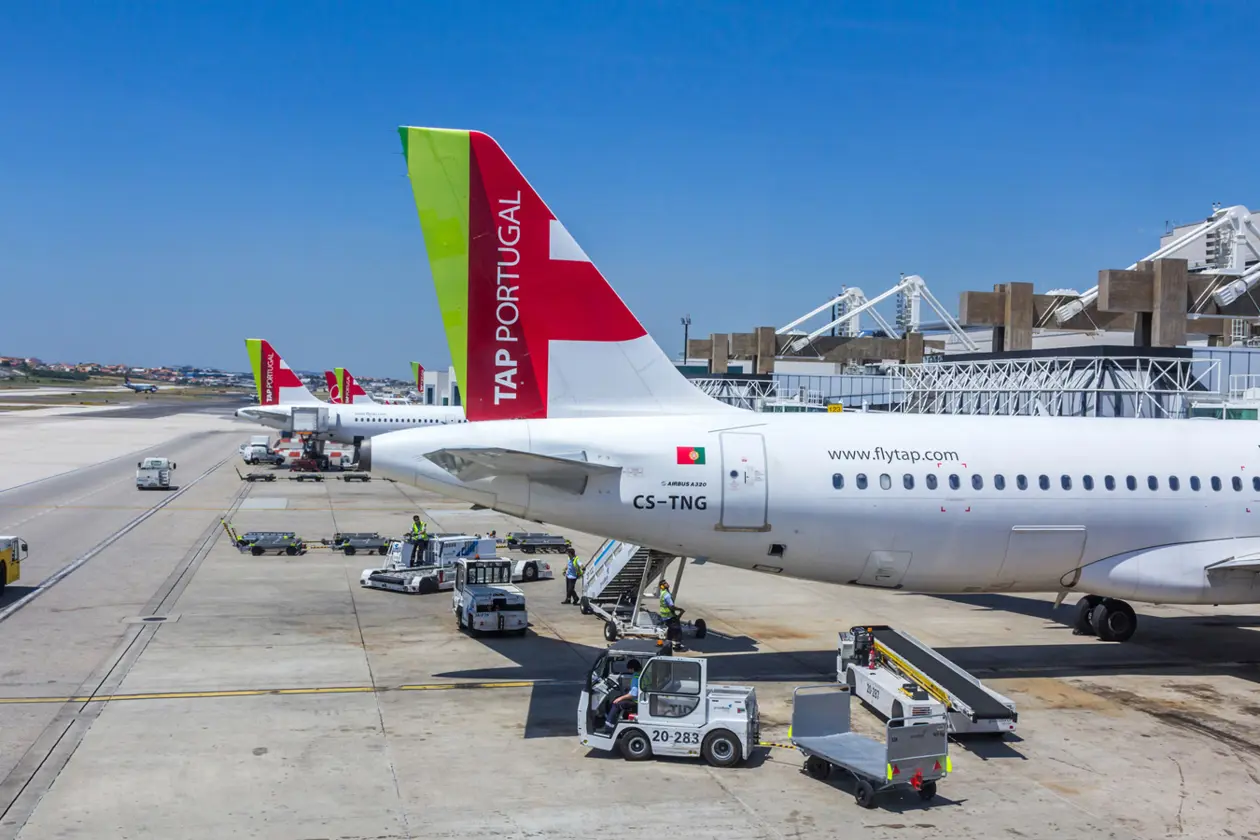 Aeroporto di Lisbona. Copyright © Sisterscom.com / Shutterstock