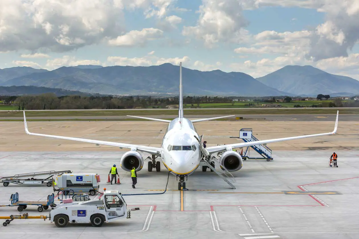 Aeroporto Barcelona-Girona Copyright © Sisterscom.com / mazzzur / depositphotos 