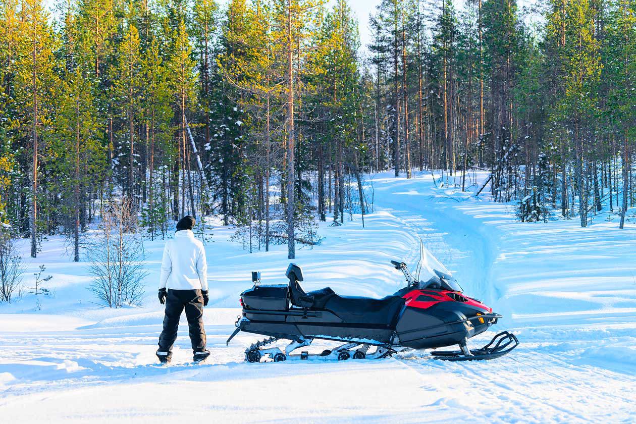 Snowmobile ride in Rovaniemi. Photo: Copyright © Sisterscom.com / Depositphotos