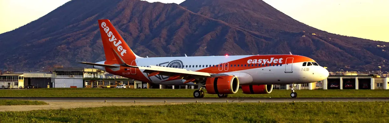 easyJet basa il suo ottavo aereo a Napoli