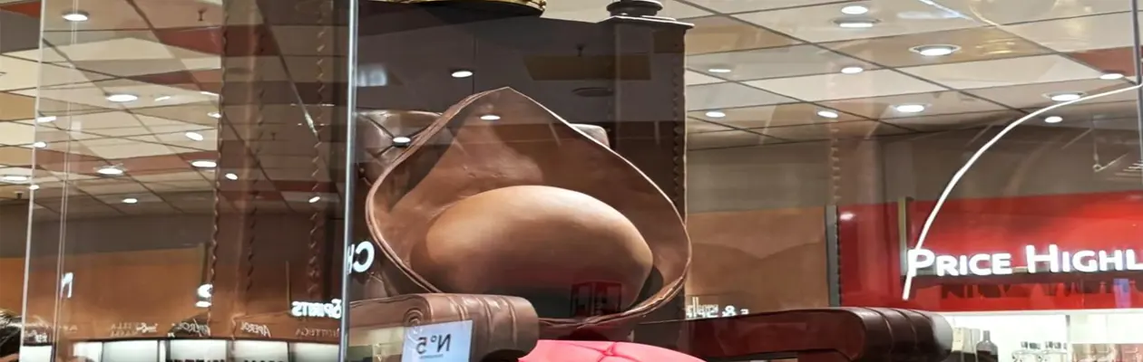 Opera d'arte di cioccolato all'aeroporto di Bologna