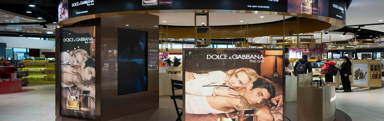 Dolce&Gabbana celebra i 20 anni di The One a Fiumicino