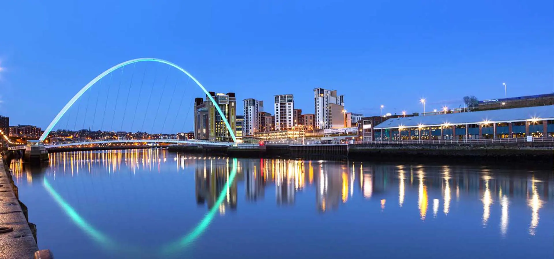 Newcastle&nbsp;Copyright © Sisterscom.com /&nbsp;Depositphotos