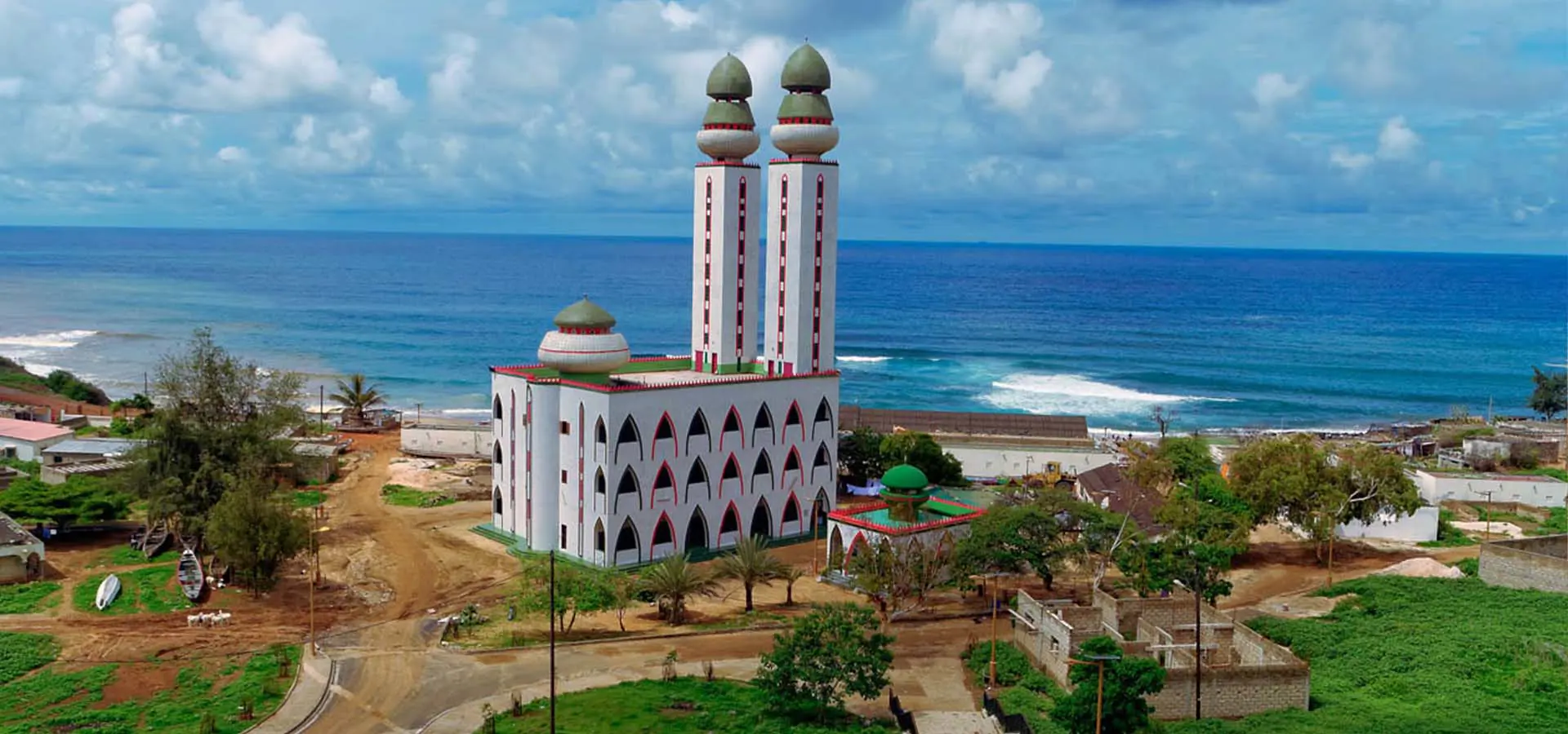 Dakar.&nbsp;Copyright ©&nbsp;Sisterscom.com /&nbsp;Depositphotos