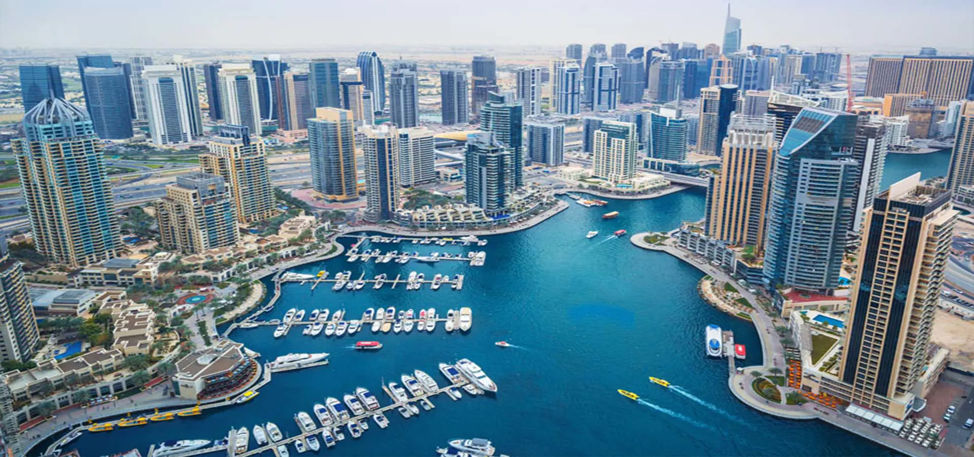 Dubai Marina. Copyright ©&nbsp;Sisterscom.com / Rastislav Sedlak SK&nbsp;/&nbsp;Shutterstock