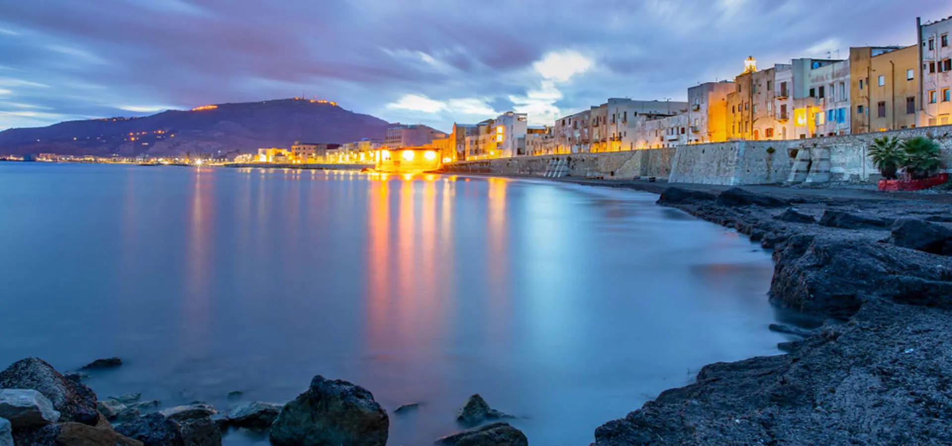 Trapani Foto Copyright © Sisterscom.com / Shutterstock