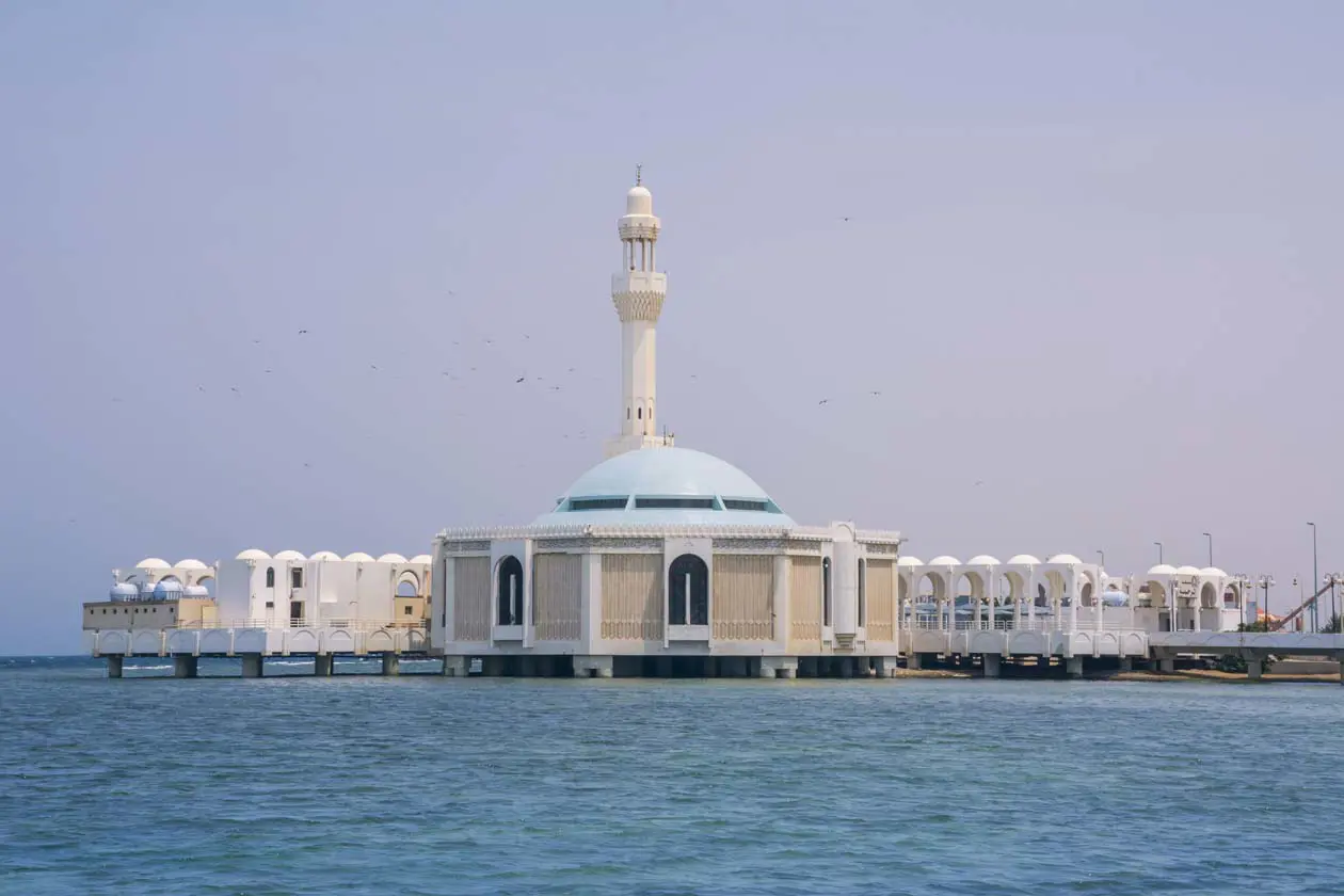 Jeddah,&nbsp;Moschea Al Rahma&nbsp;Copyright © Sisterscom.com /&nbsp;Depositphotos