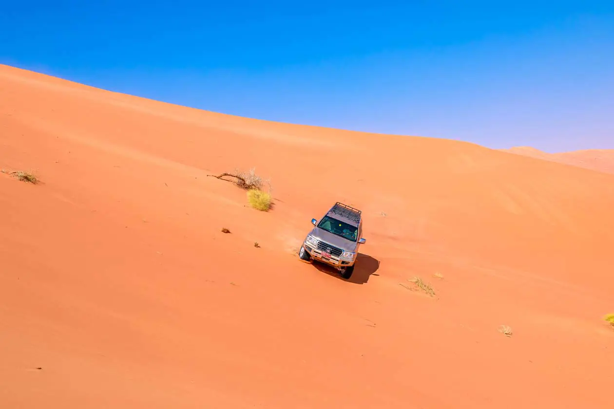 Deserto di Rub' al-Khali o Quarto Vuoto, Oman Foto Copyright © Sisterscom.com / Depositphotos
