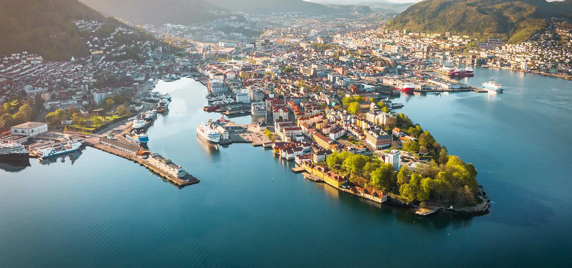 Bergen&nbsp;Copyright © Sisterscom.com /&nbsp;Depositphotos