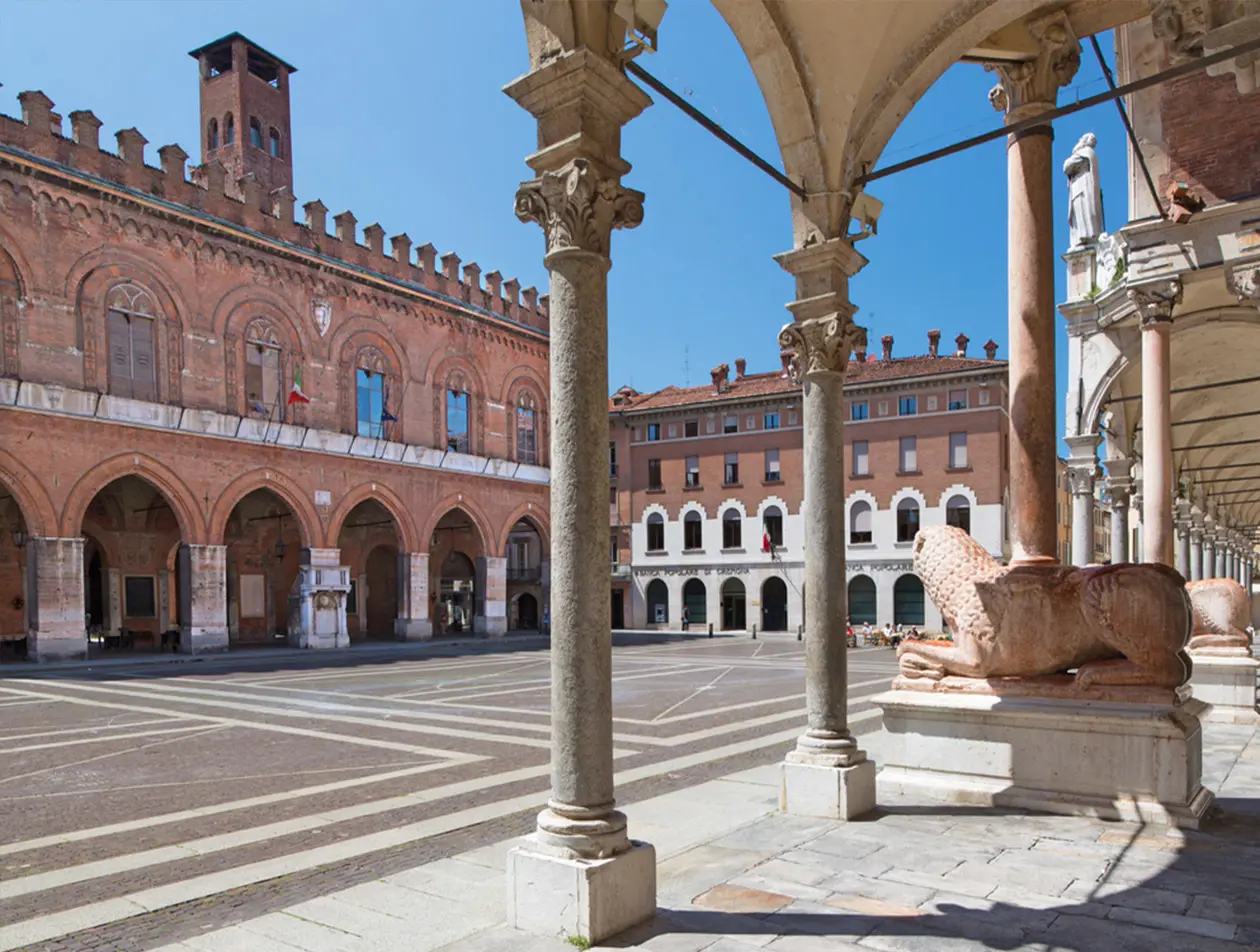 The Town Hall of Cremona Photo: Copyright © Sisterscom.com / Shutterstock