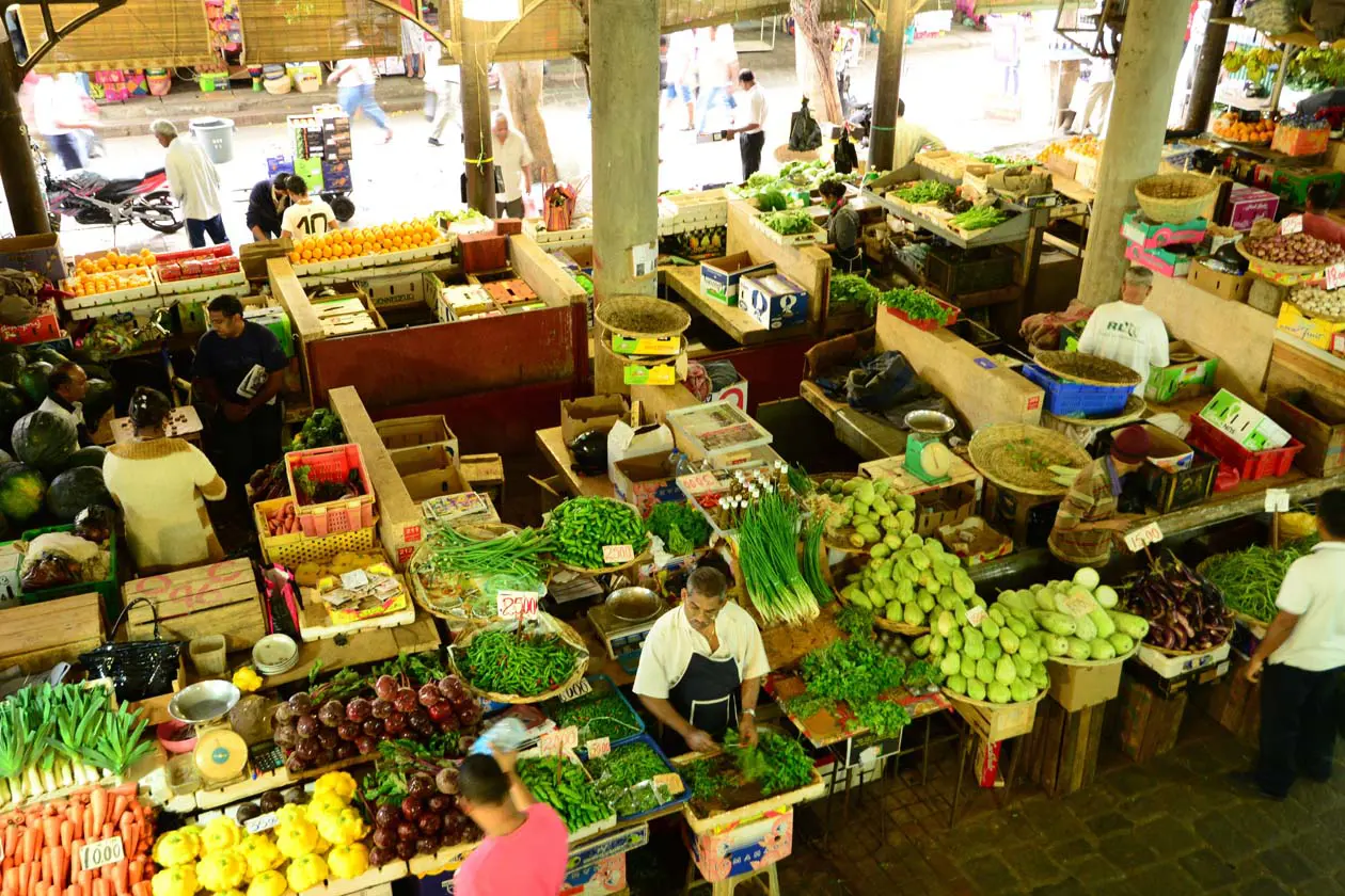 Mauritius, Mercato Centrale di Port Louis Copyright © Sisterscom.com / Depositphotos