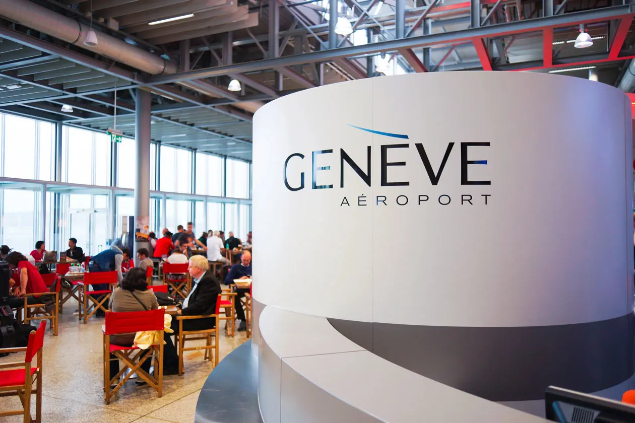 Aeroporto di Ginevra Copyright © Sisterscom.com / Depositphotos