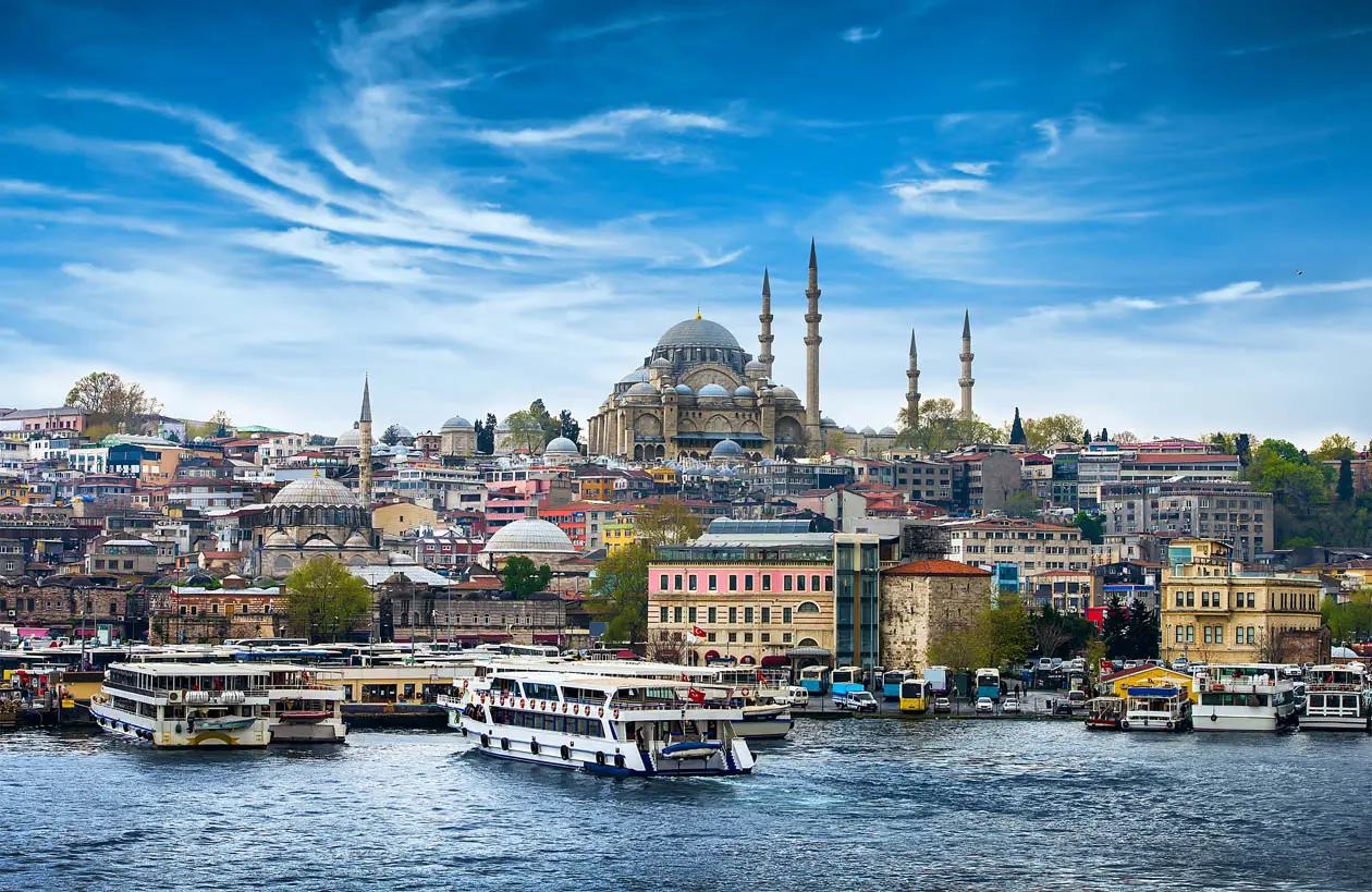 Istanbul Foto: Copyright © Sisterscom.com / Shutterstock