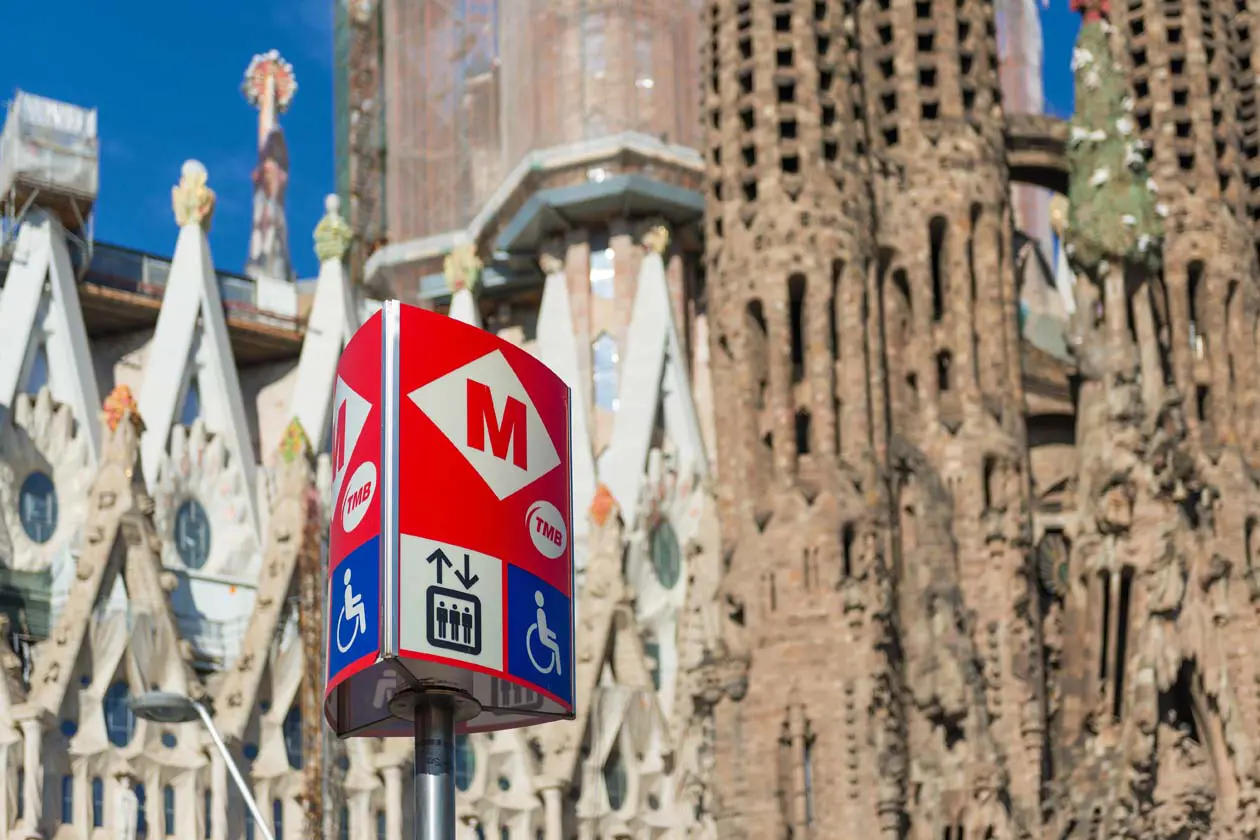Metropolitana di Barcellona Foto: Copyright © Sisterscom.com / Depositphotos
