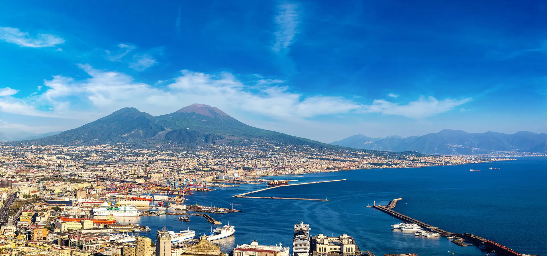 Napoli Foto:&nbsp;Copyright ©&nbsp;Sisterscom.com /&nbsp;Shutterstock