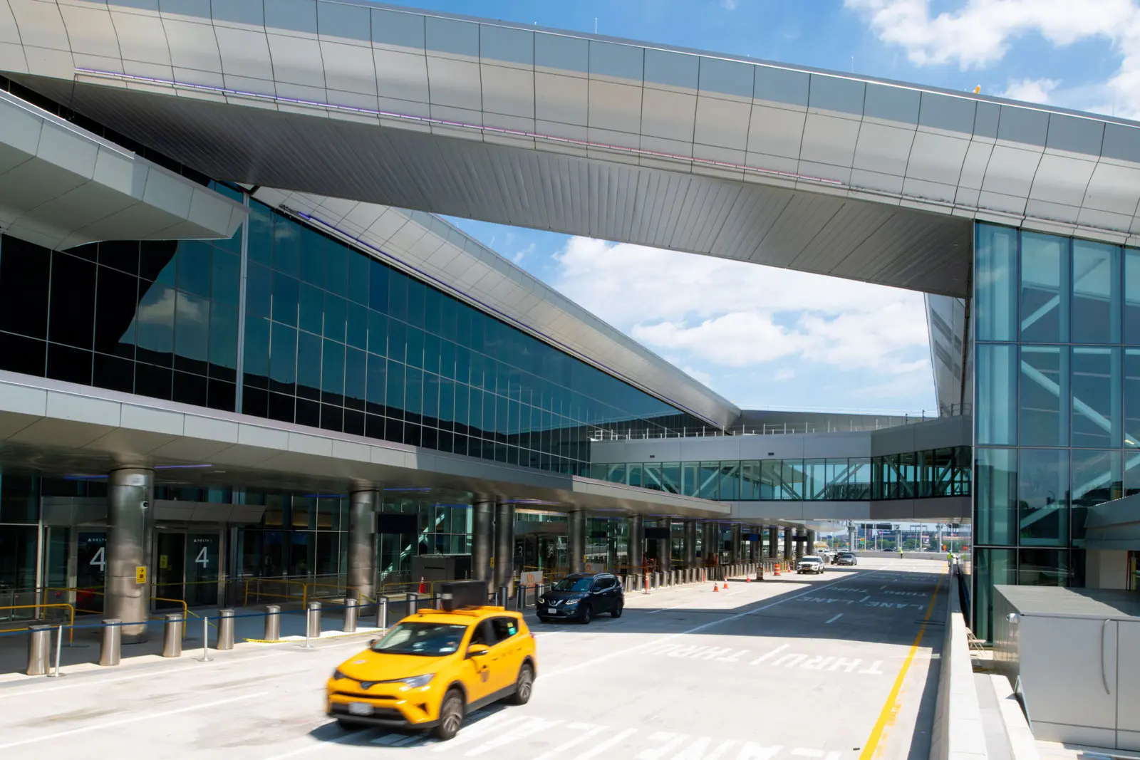 LaGuardia Airport Copyright © Sisterscom.com / Shutterstock